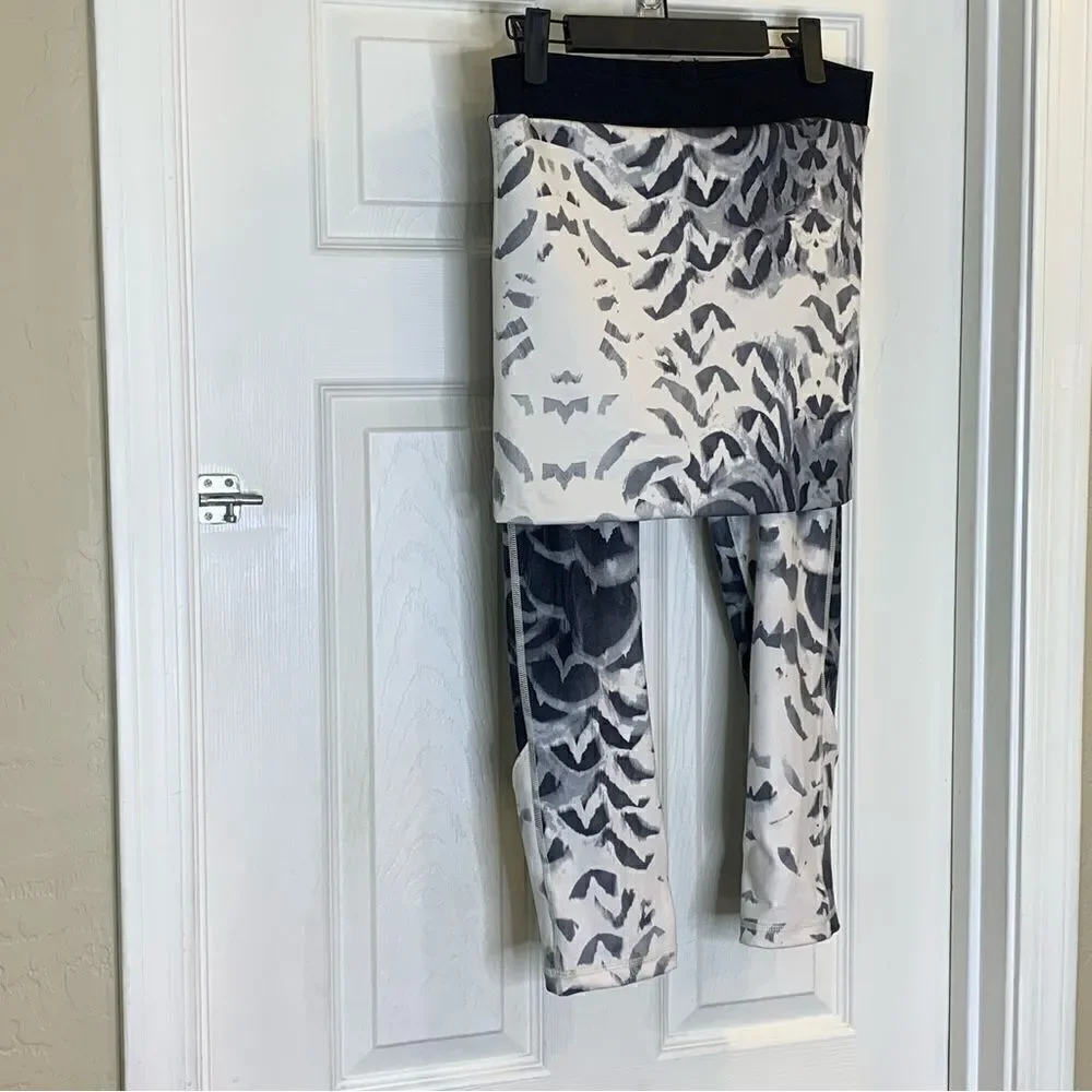 Lululemon Wunder Under SE Dance Angel Wing Black High Rise Skirted Leggings Sz 8
